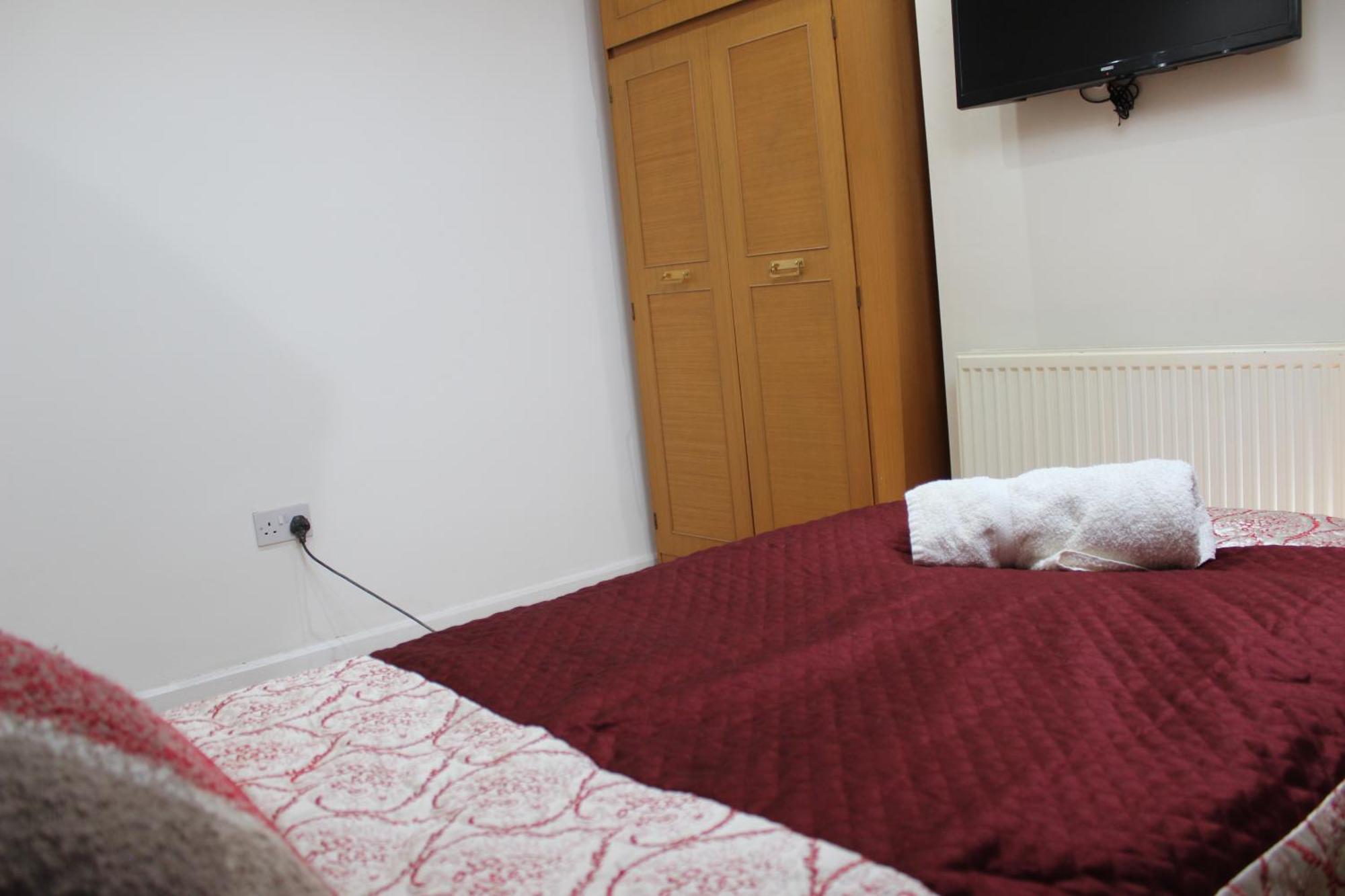 Mother-In-Law Guest House Hotel Leeds Leeds  Esterno foto