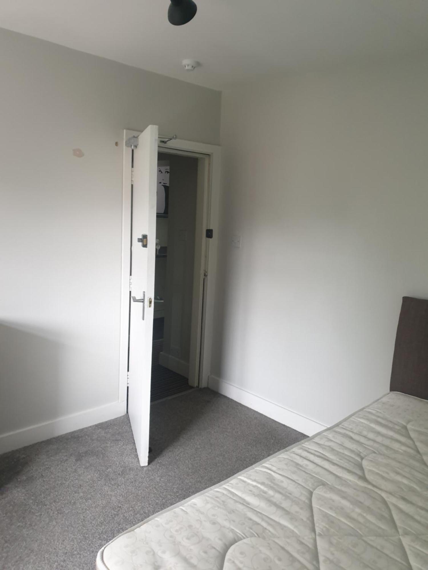Mother-In-Law Guest House Hotel Leeds Leeds  Esterno foto