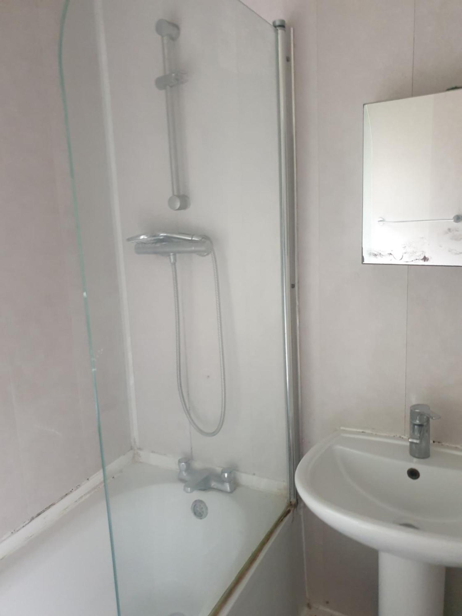 Mother-In-Law Guest House Hotel Leeds Leeds  Esterno foto