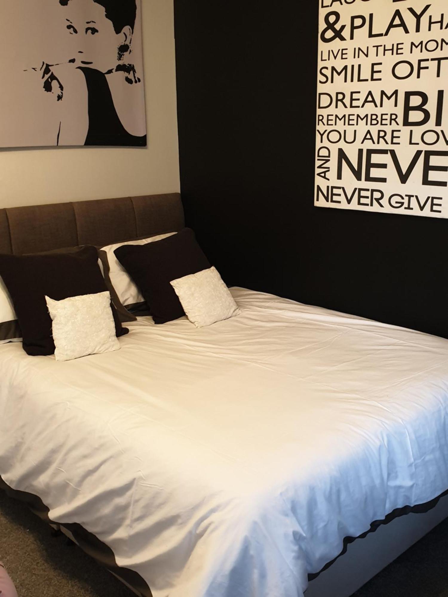 Mother-In-Law Guest House Hotel Leeds Leeds  Esterno foto